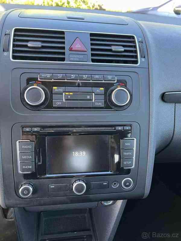 Volkswagen Touran 1,6   TDI 77kw 201 - foto 10