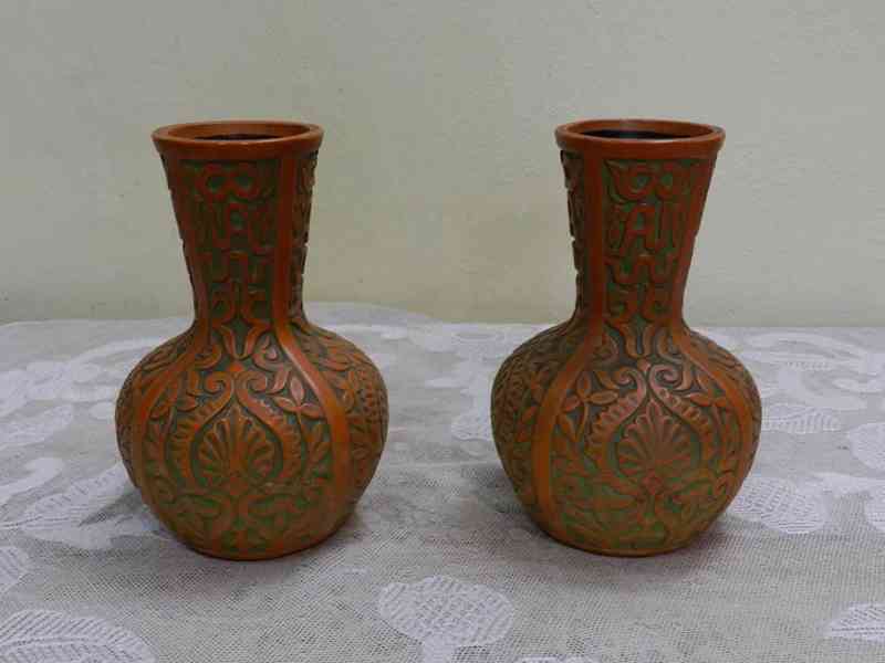 Zajímavé párové keramické Vázy reliéf Johann Maresch Mareš - foto 2
