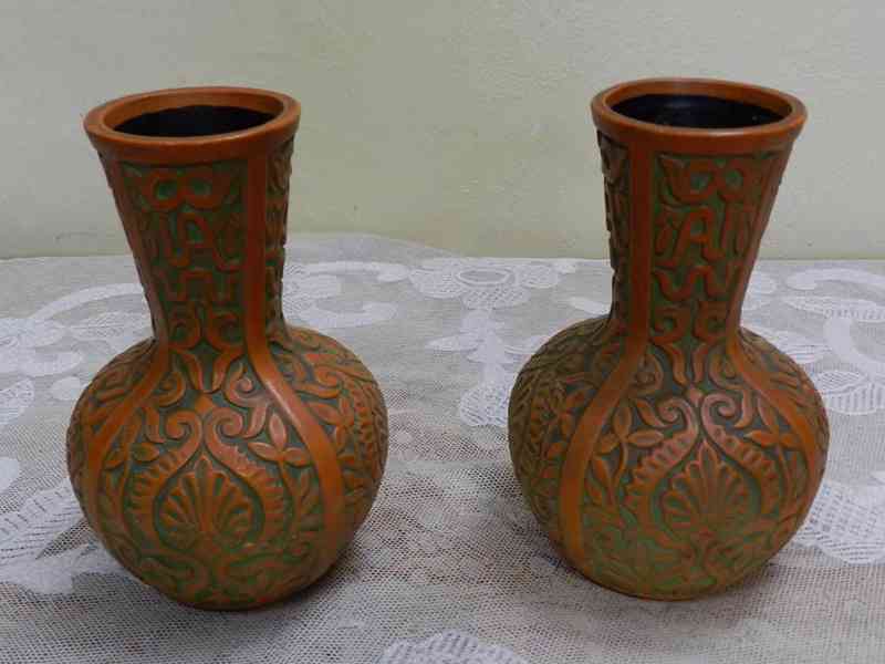 Zajímavé párové keramické Vázy reliéf Johann Maresch Mareš - foto 3