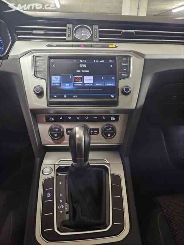 Volkswagen Passat 2,0 B8 Variant 110kw ACC, DigiCock - foto 6