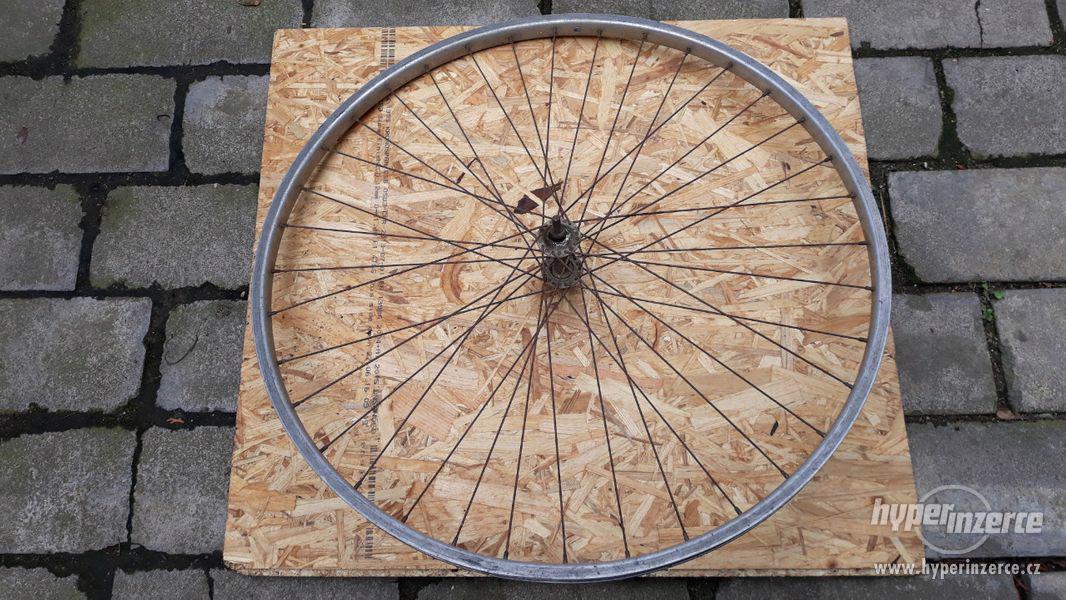 Přední cyklistické kolo na repasi, průměr 63,5cm. - foto 1