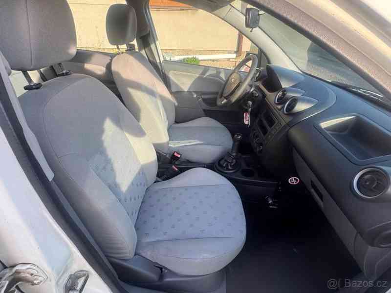 Ford Fiesta 1,3 - foto 8