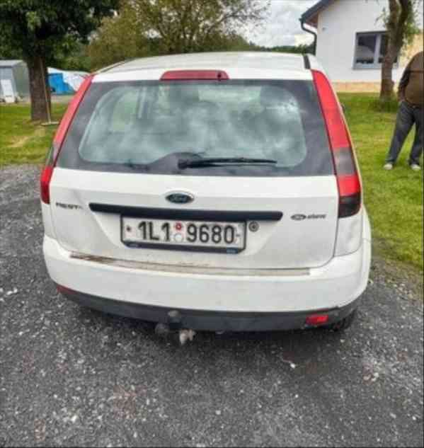 Ford Fiesta 1,3 - foto 2
