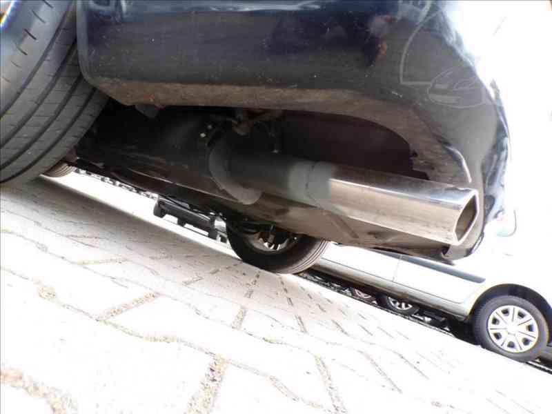 Škoda Octavia 1,8 RS-TURBO 132 kW XENONY - foto 17