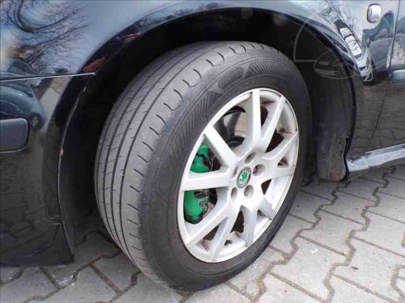 Škoda Octavia 1,8 RS-TURBO 132 kW XENONY - foto 15