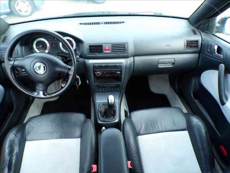 Škoda Octavia 1,8 RS-TURBO 132 kW XENONY - foto 5