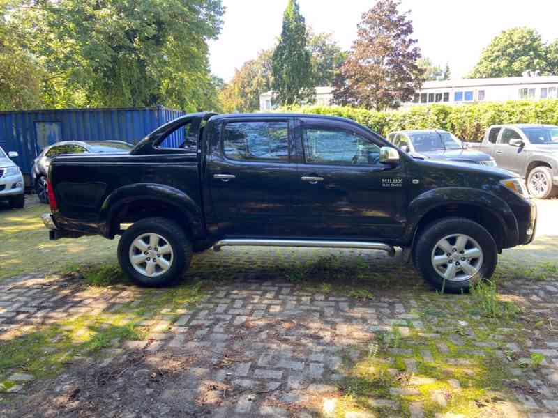 Toyota Hilux 3.0 D4D  Aut. 4x4 126kw - foto 11