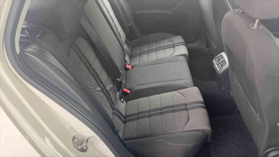 Volkswagen Golf 1,4   TSI, 90 kW, r.v. 11/2013 - foto 13