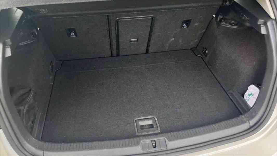 Volkswagen Golf 1,4   TSI, 90 kW, r.v. 11/2013 - foto 3
