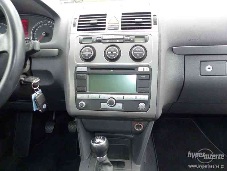 Volkswagen VW Touran 1.9 TDI Highline - foto 10