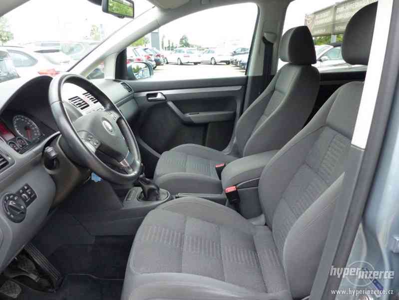 Volkswagen VW Touran 1.9 TDI Highline - foto 14