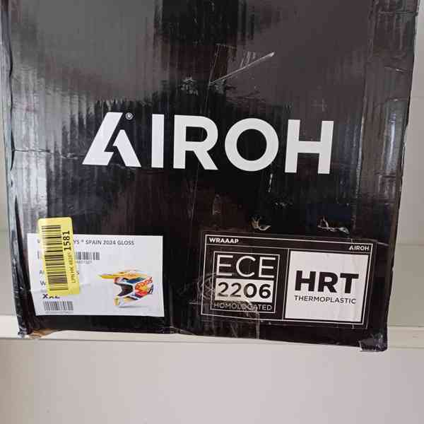 Motokrosová přilba Airoh Wraaap SPAIN GLOSS - foto 8