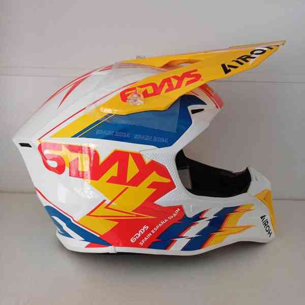 Motokrosová přilba Airoh Wraaap SPAIN GLOSS - foto 4