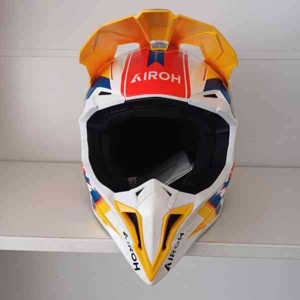 Motokrosová přilba Airoh Wraaap SPAIN GLOSS - foto 3