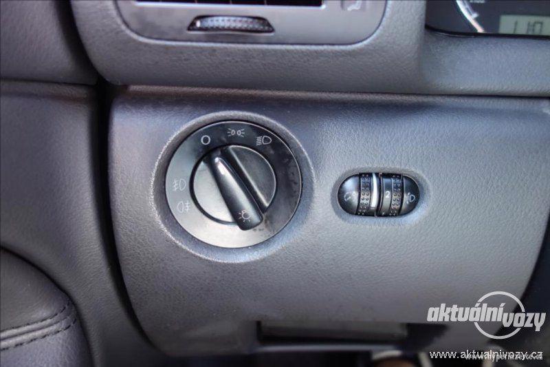 Volkswagen Passat 2.5, nafta, r.v. 2004, el. okna, STK, centrál, klima - foto 15