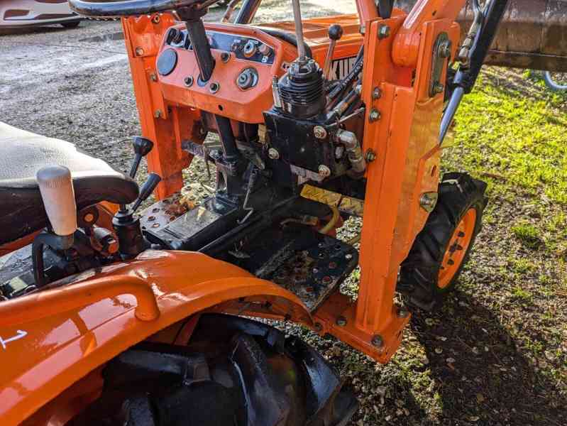 Traktor Kubota B55-100 4WD - foto 4