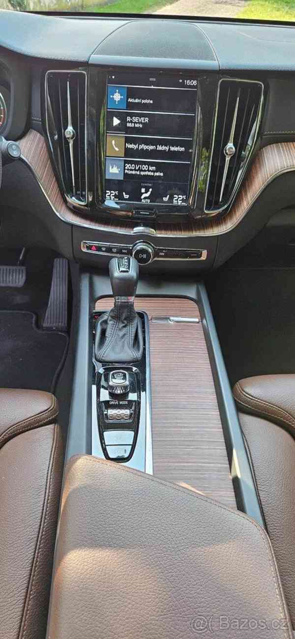 Volvo XC60 2,0   Volvo XC60 2.0 T5 Inscriprion - foto 11