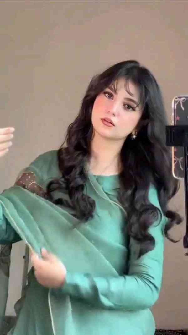 03280833300 -->Call Girls in Model Town - foto 1