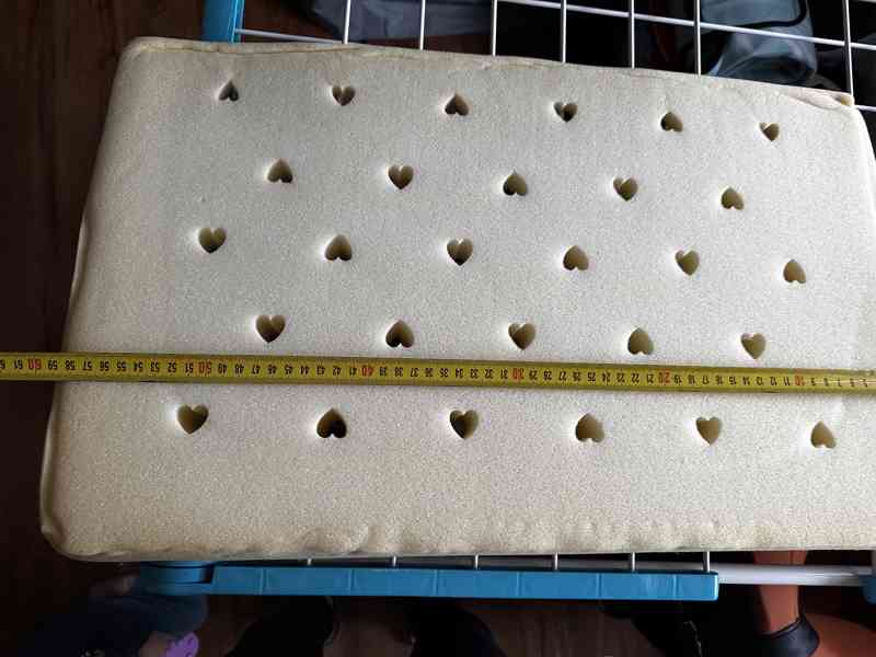 Pult,podlozka a dalsi - foto 2