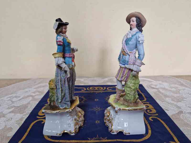 Vzácné párové sošky Kavalír a Dáma Praha Biedermeier - foto 5