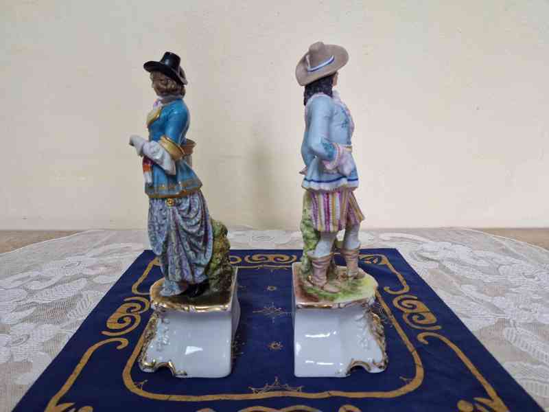 Vzácné párové sošky Kavalír a Dáma Praha Biedermeier - foto 7