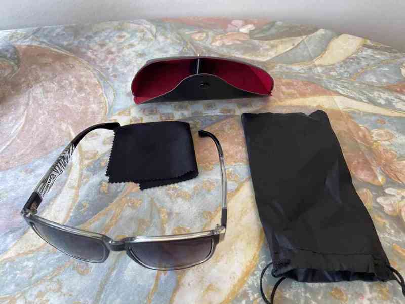 PTODÁNO Prodám nové sluneční brýle Quicksilver + dárek - foto 4