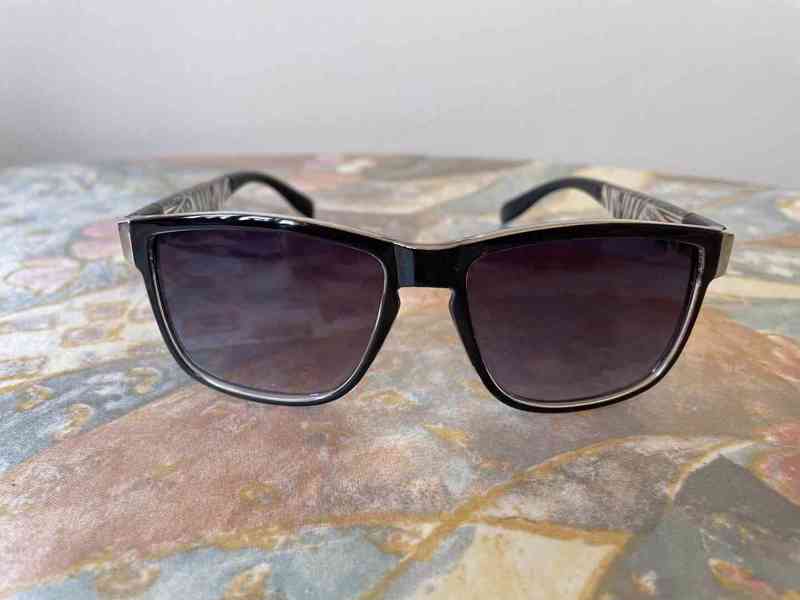 PTODÁNO Prodám nové sluneční brýle Quicksilver + dárek - foto 2