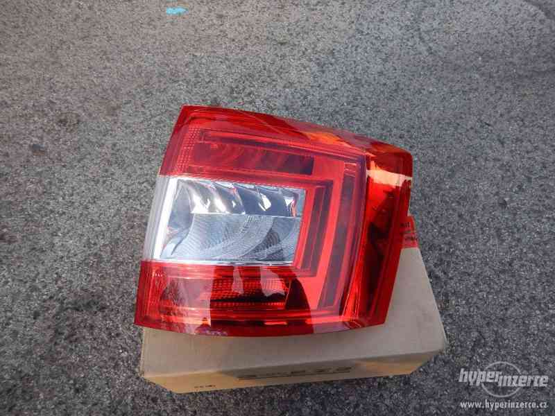 Škoda Octavia III - pravé zadní světlo - foto 1