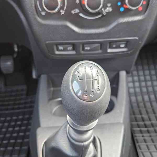 Dacia lodgy stepway 7 míst - foto 18