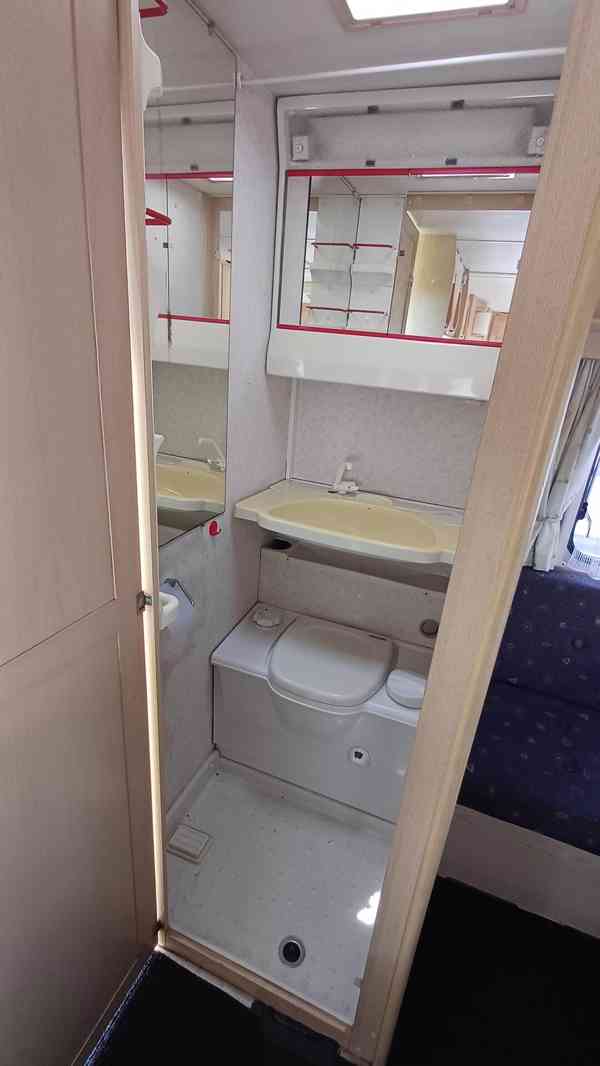 Karavan HOME CAR + toaleta + předstan + nová STK + 100km/h - foto 17