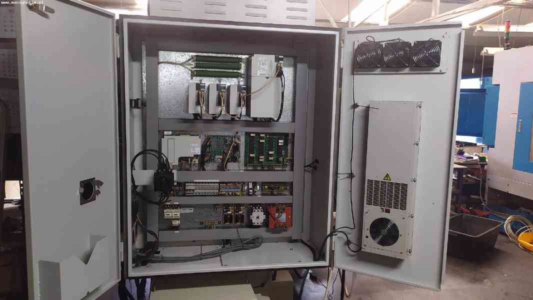  CNC frézka stolová MAGNUM YAMA SEIKI BT-1300 - foto 6