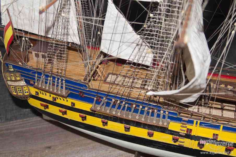 Dřevěný model historické plachetnice San Ildefonso - foto 12