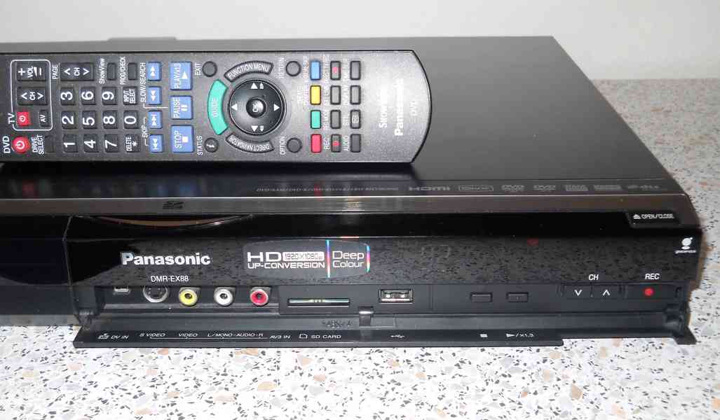 DVD rekordér Panasonic DMR-EX88 - foto 2