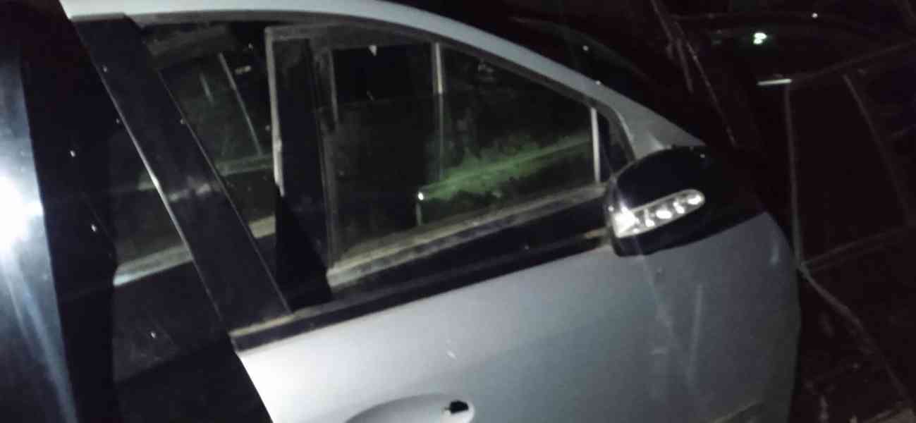 MERCEDES GL164 DILY KAROSERIE VELMI LEVNE-INFO V TEXTU.  - foto 2