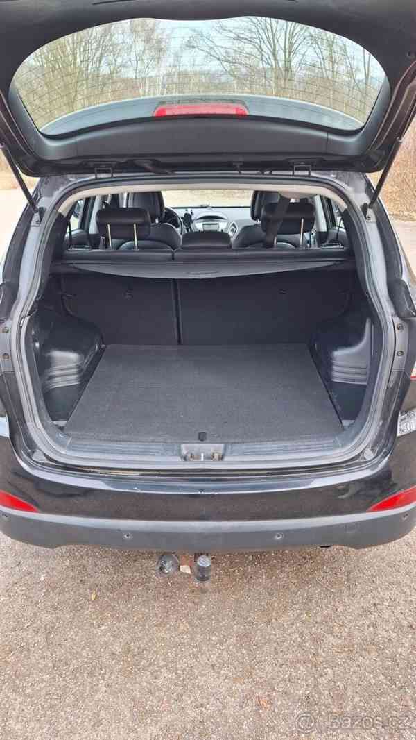 Hyundai ix35 1,6   naj. 91100km - foto 9