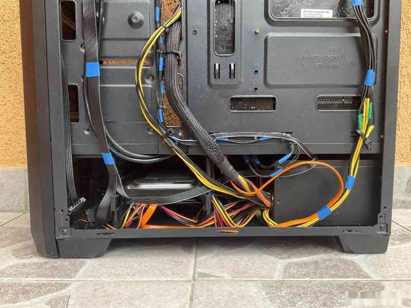 Kompletní počítač + Klávesnice a myš + Monitor - foto 11