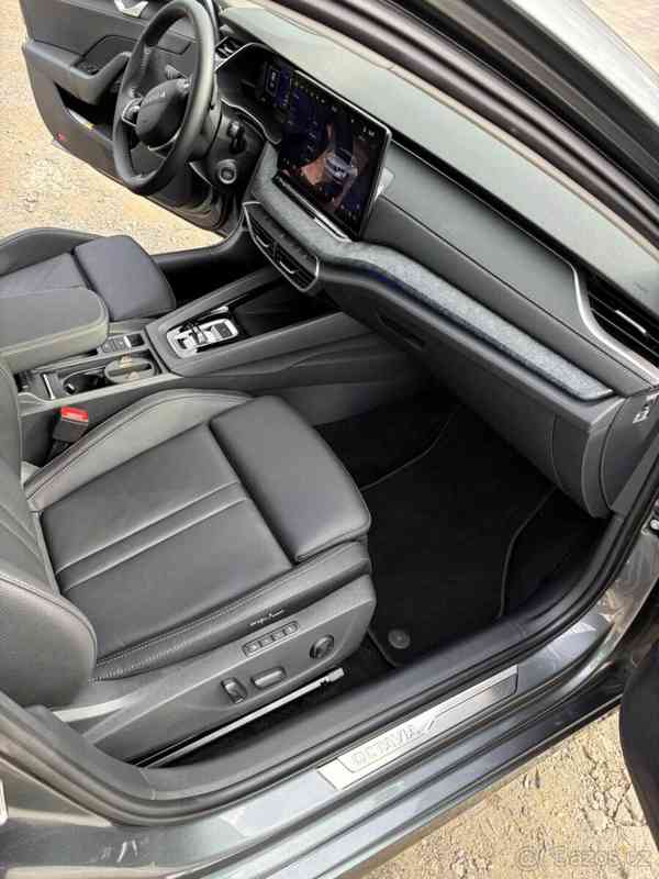 Škoda Octavia 1,5   Exclusive selection - foto 11