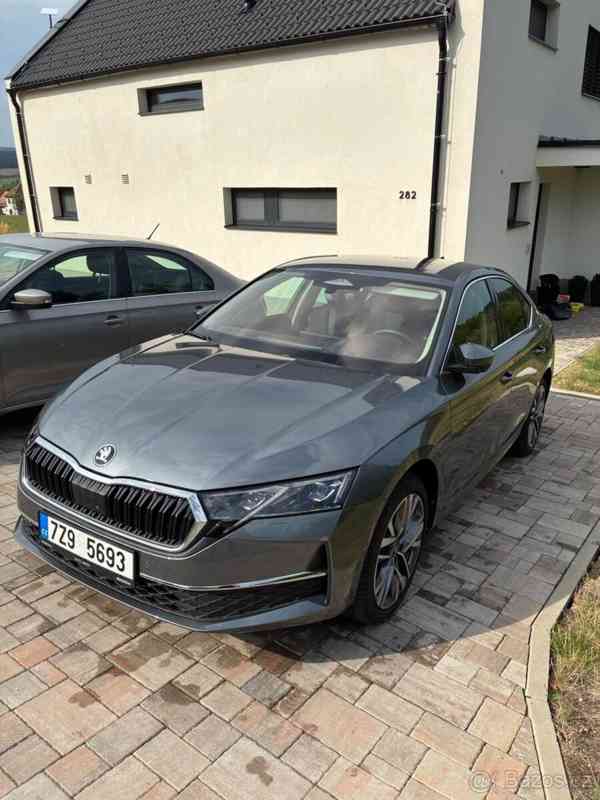 Škoda Octavia 1,5   Exclusive selection - foto 13