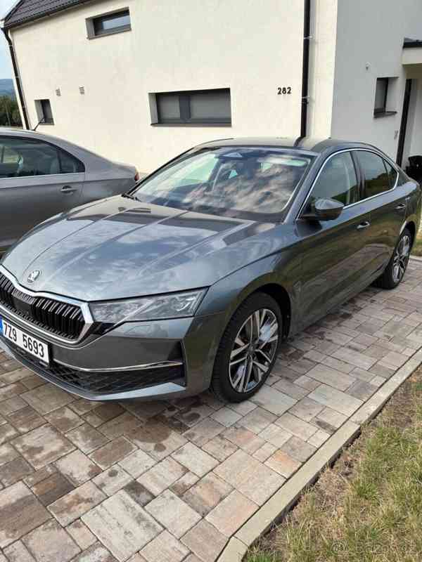 Škoda Octavia 1,5   Exclusive selection - foto 7