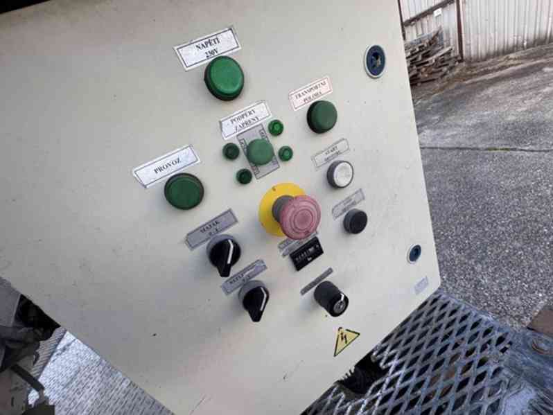 Mercedes-Benz ATEGO 918 AF s hydraulickou plošinou Inreka - foto 9