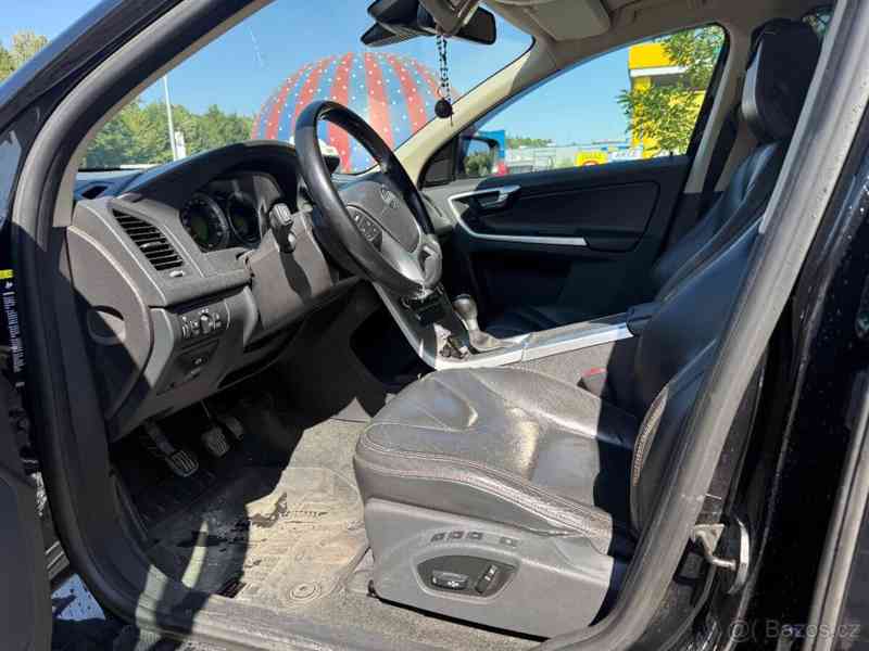 Volvo XC60 2,4   D5, r.v.2009 - foto 8