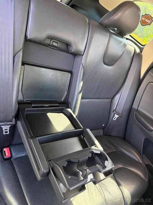 Volvo XC60 2,4   D5, r.v.2009 - foto 17