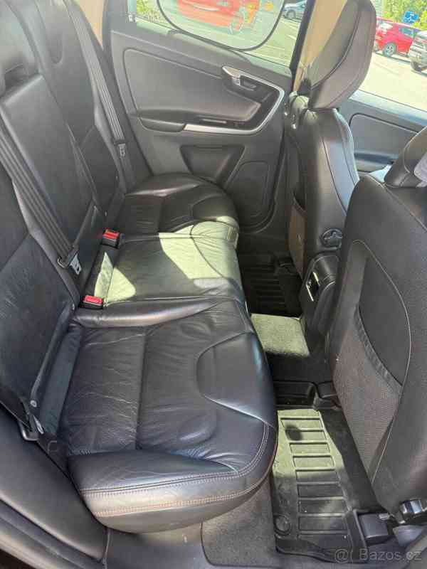 Volvo XC60 2,4   D5, r.v.2009 - foto 16