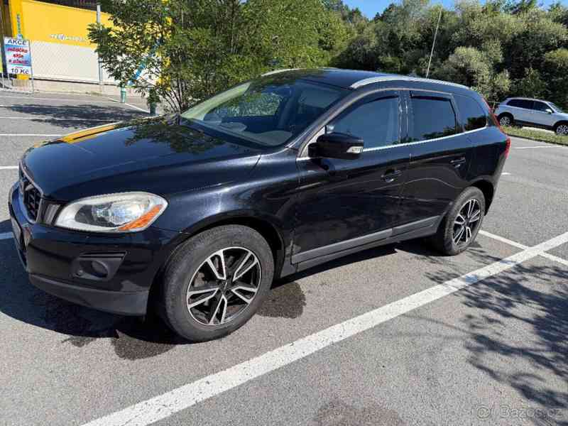 Volvo XC60 2,4   D5, r.v.2009 - foto 2