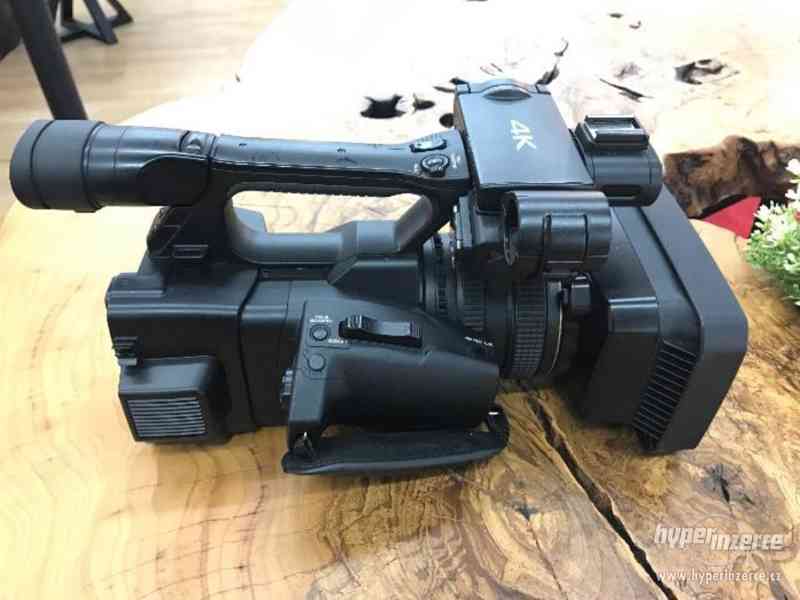 Sony FDR-AX1E Digitální rekordér 4K videokamery - foto 1