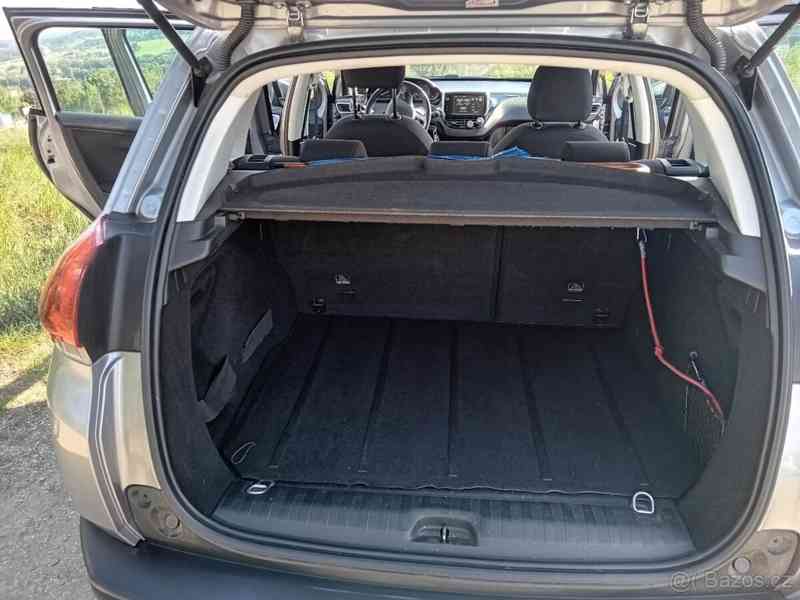 Peugeot 2008 1,2 benzín - foto 10