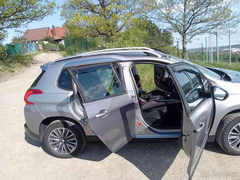 Peugeot 2008 1,2 benzín - foto 11