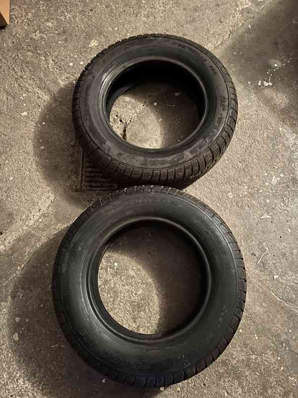 Dvě zimní pneu DUNLOP 165/70/R13 - foto 3