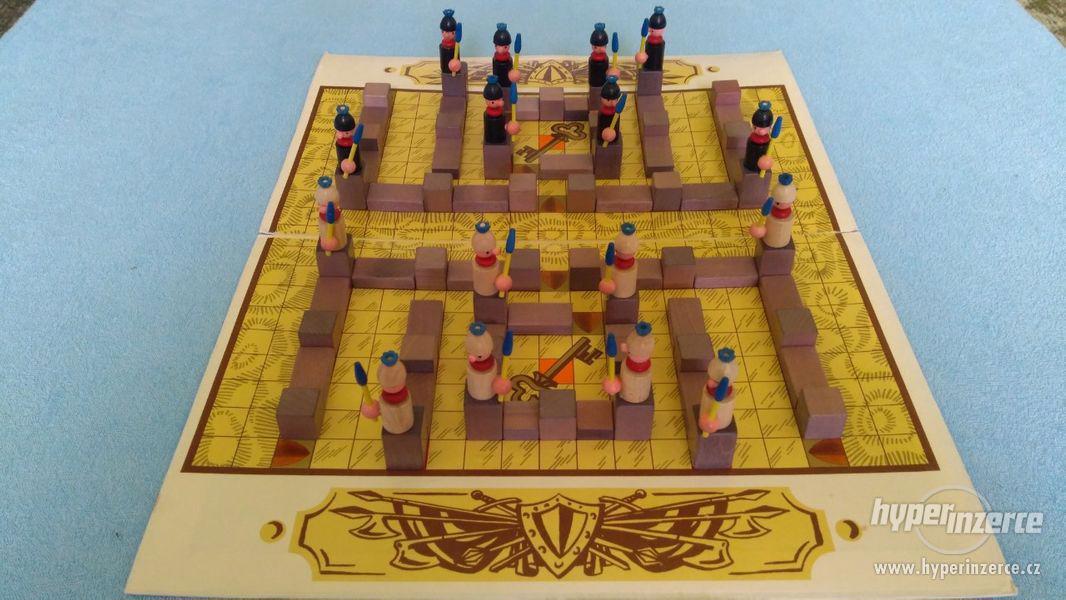 Dobývání hradu - hra TOFA 1984 - foto 6