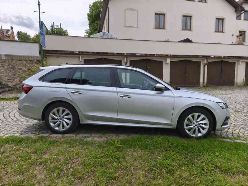 Škoda Octavia Combi, 2.0 TDI 4x4 automat DSG Fresh ČR DPH  - foto 52